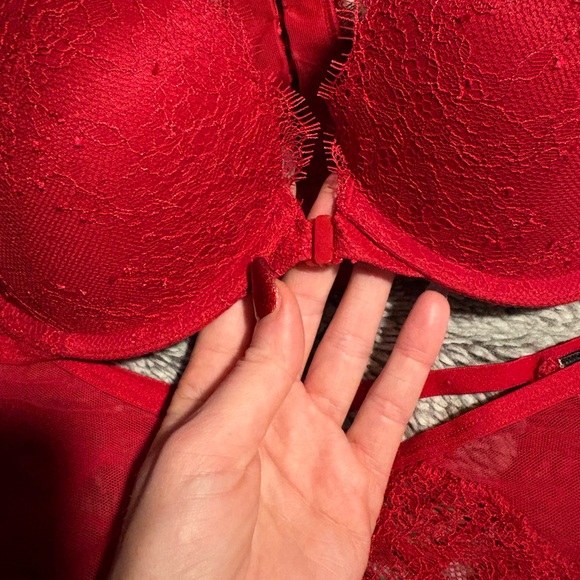 Victoria's Secret Red Lace Bra Set - Picture 3 of 7